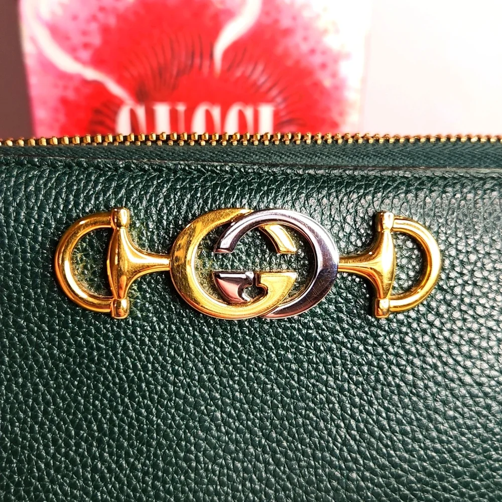 Gucci Zumi Green Two Tone GG Horsebit Zip Wallet - Picture 13 of 13